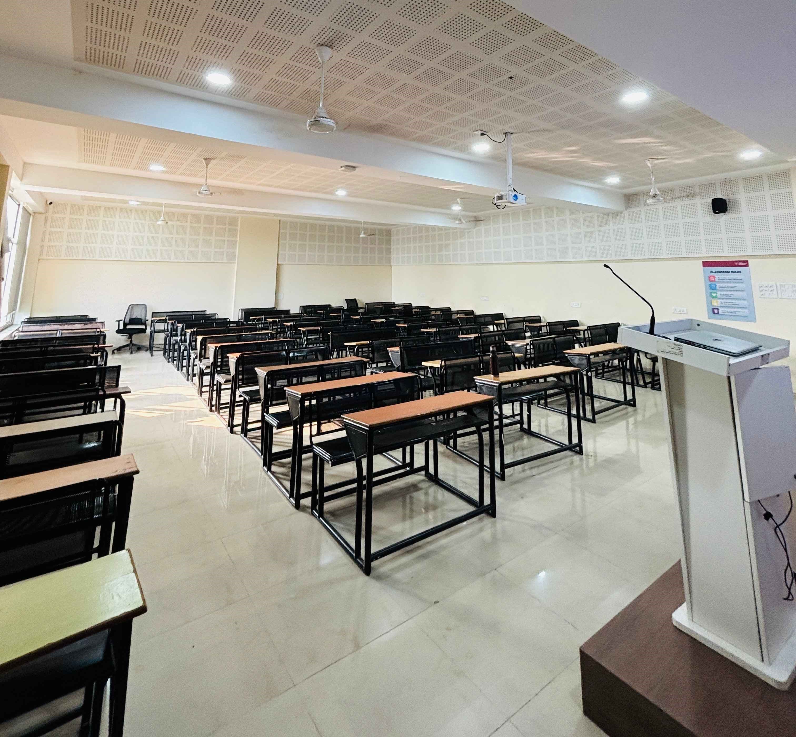 DY Patil University Pune Academic Building photo 16